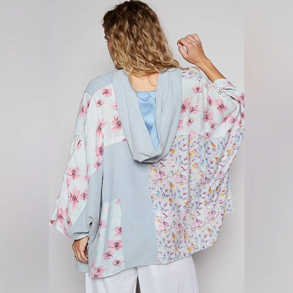 POL Women’s Powder Blue Mixed Media Floral Poncho Hoodie - Picture 4 of 5